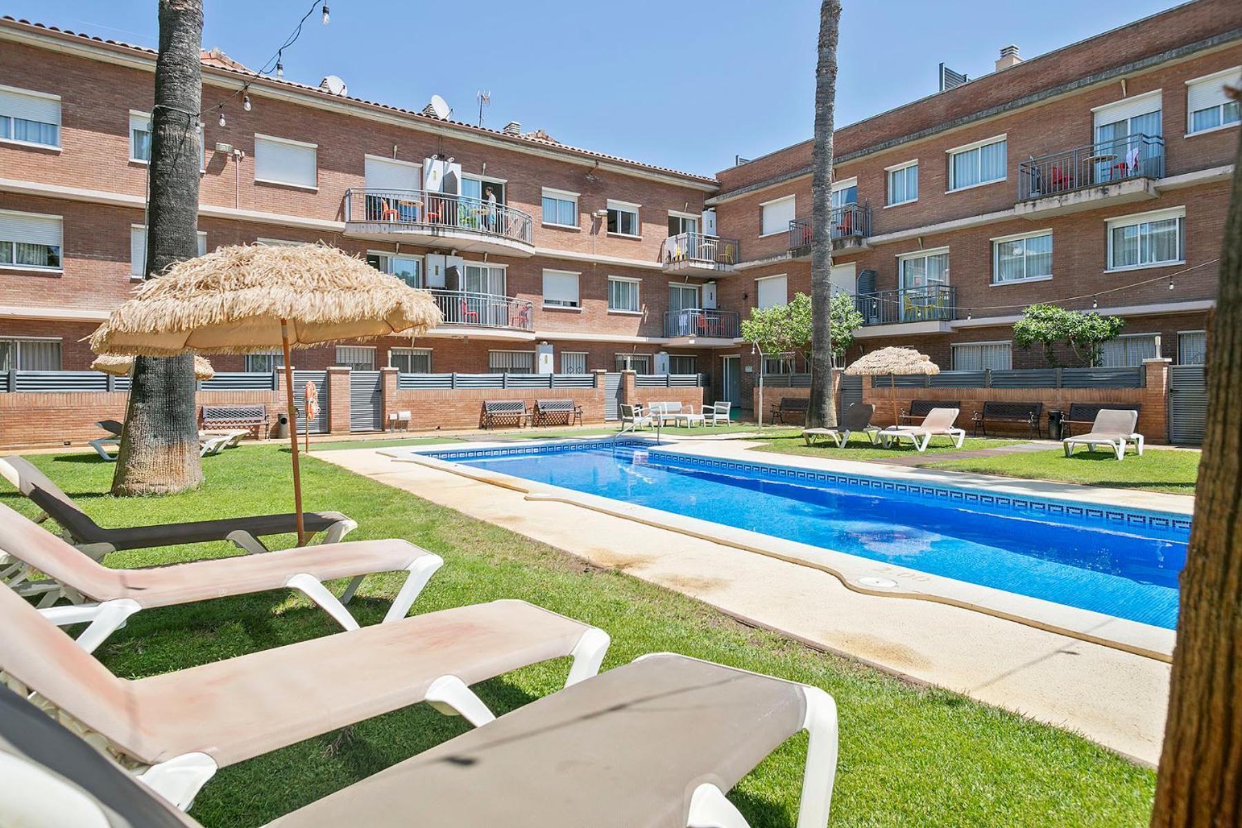 Apartamentos Velor Castelldefels Bagian luar foto