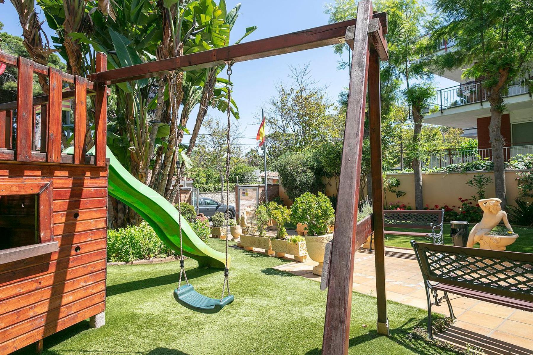 Apartamentos Velor Castelldefels Bagian luar foto