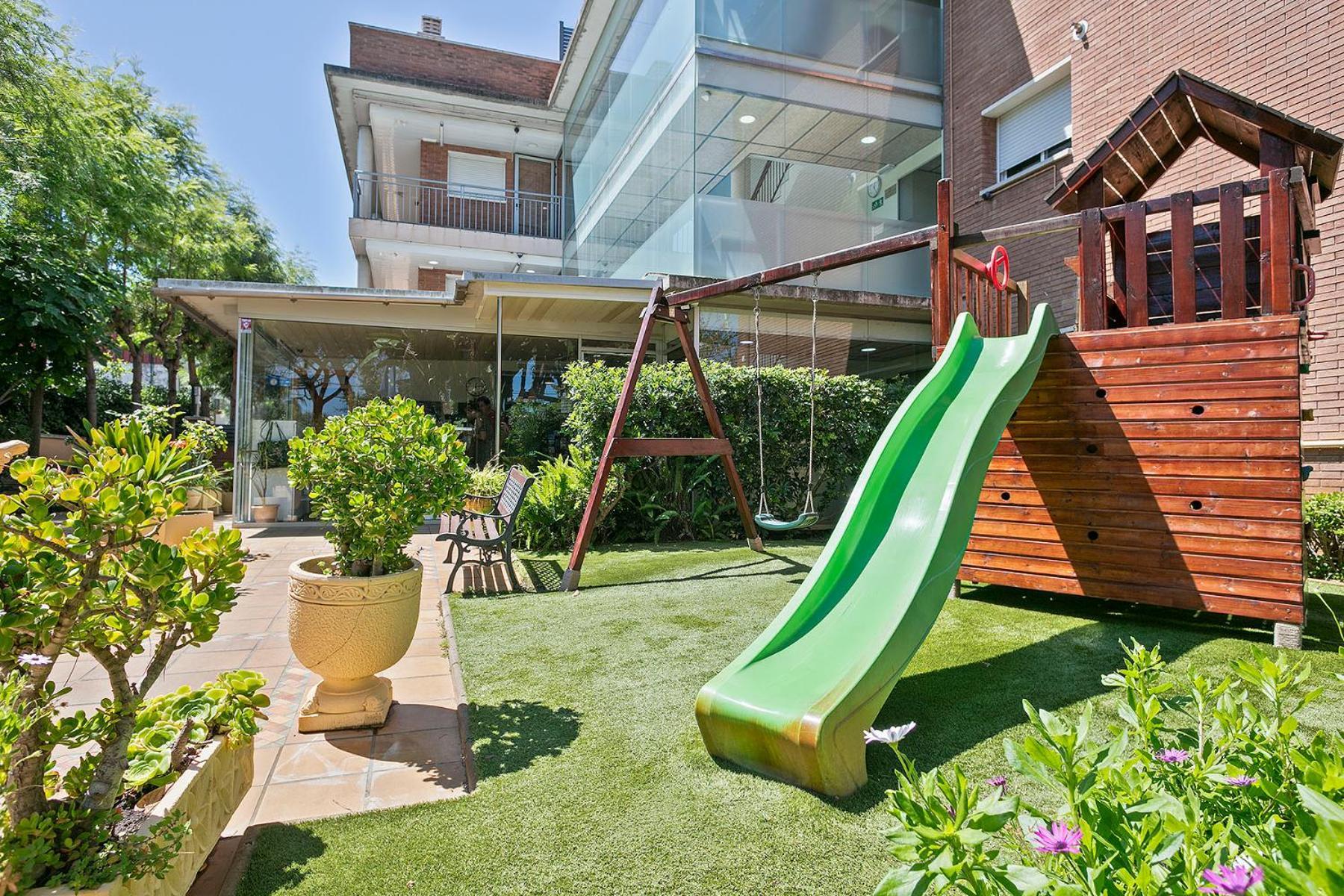 Apartamentos Velor Castelldefels Bagian luar foto