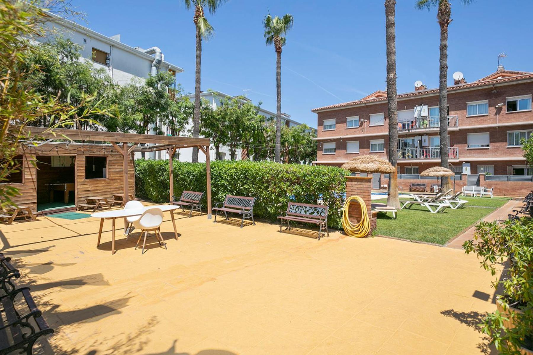 Apartamentos Velor Castelldefels Bagian luar foto