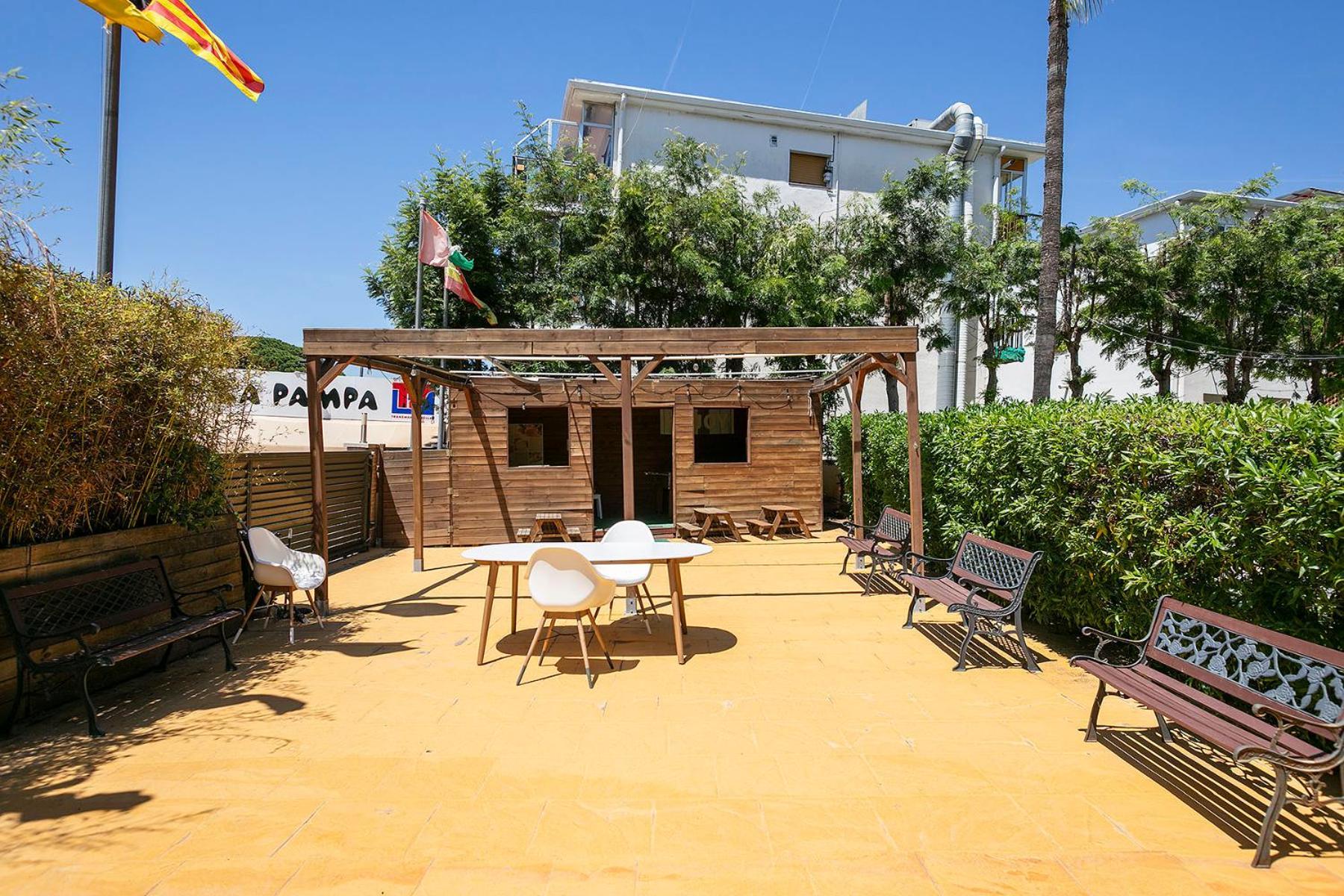 Apartamentos Velor Castelldefels Bagian luar foto