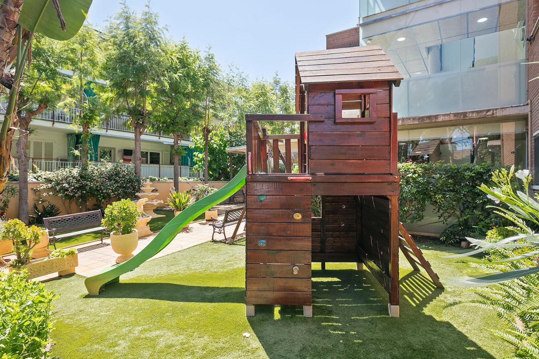 Apartamentos Velor Castelldefels Bagian luar foto